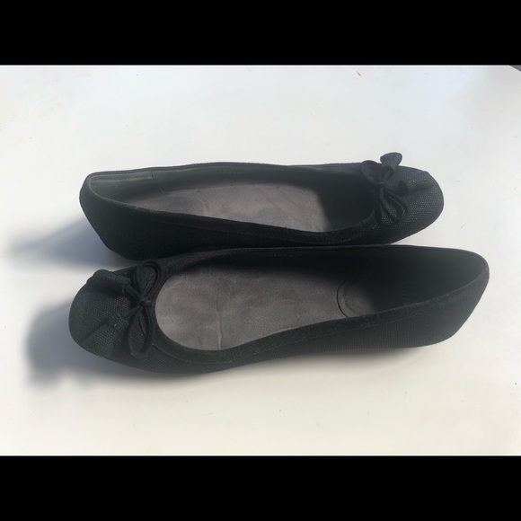 Stuart Weitzman Black Tulipbow Flats - Picture 1 of 6